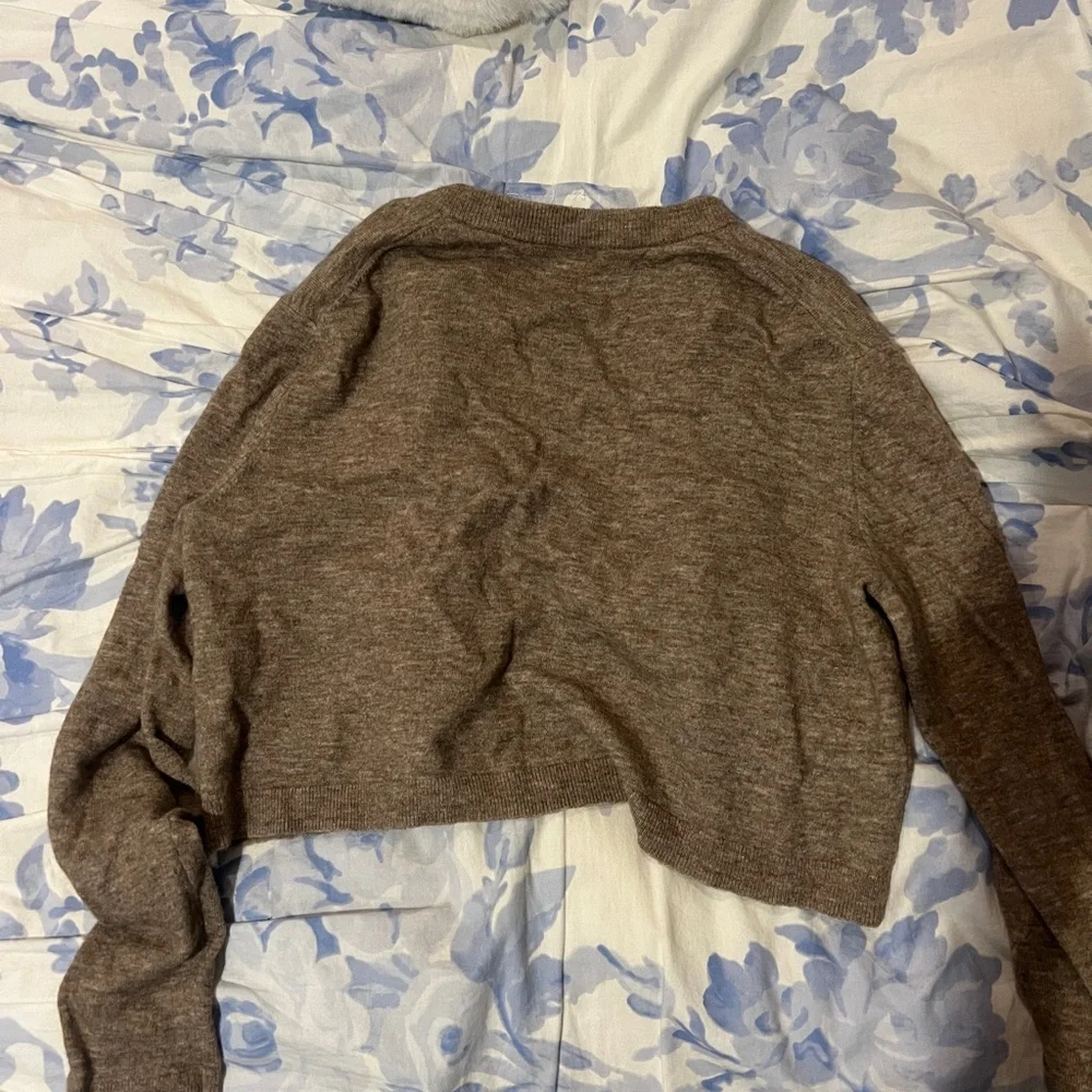 Aritzia Wilfred Sicily Cardigan in Heather Nomad Taupe - Picture 4 of 4